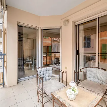 1 - Ascenseur - Spacieux - Proche Palais Cannes