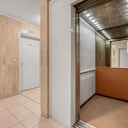 1 - Ascenseur - Spacieux - Proche Palais Cannes